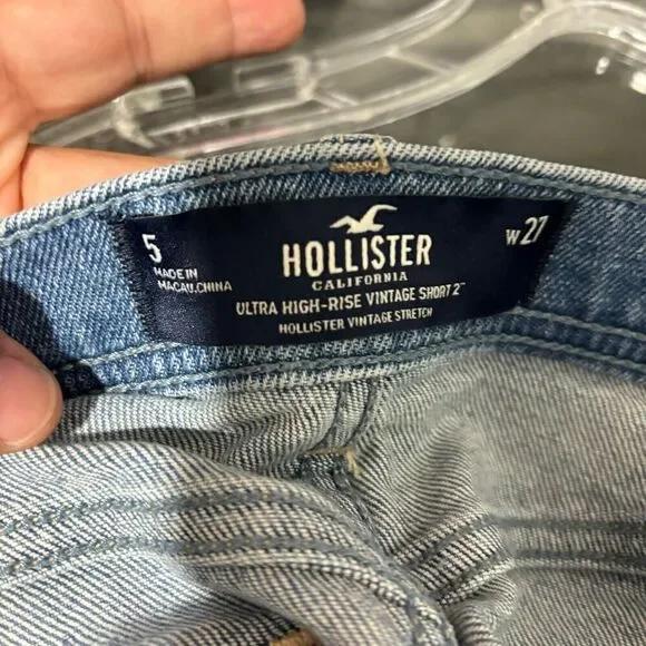 NEW Hollister Ultra High Rise‎ 2" Cut-Off Vintage Short 5  Stretch Ripped Denim - Picture 5 of 8